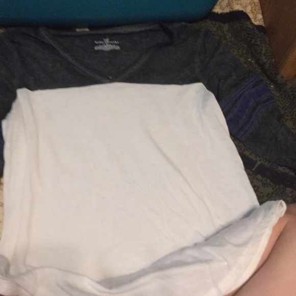 See throw gray blues and white shirt - Picture 1 of 1